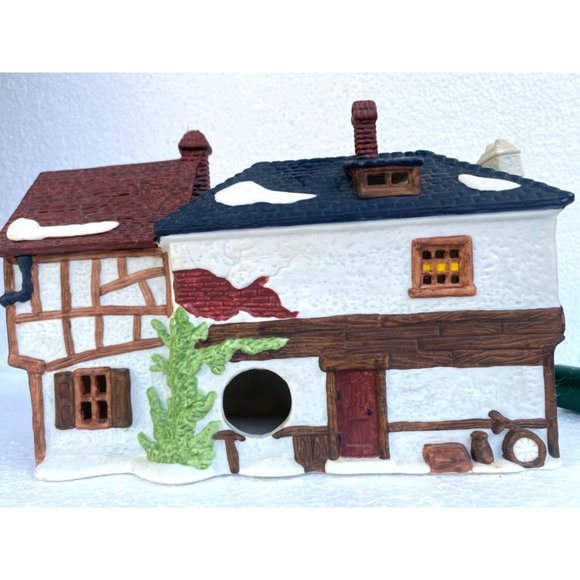 Deptment 56 Dickens Village Series The Old Curiosity Shop & Rare Book Store #590 - Picture 3 of 7